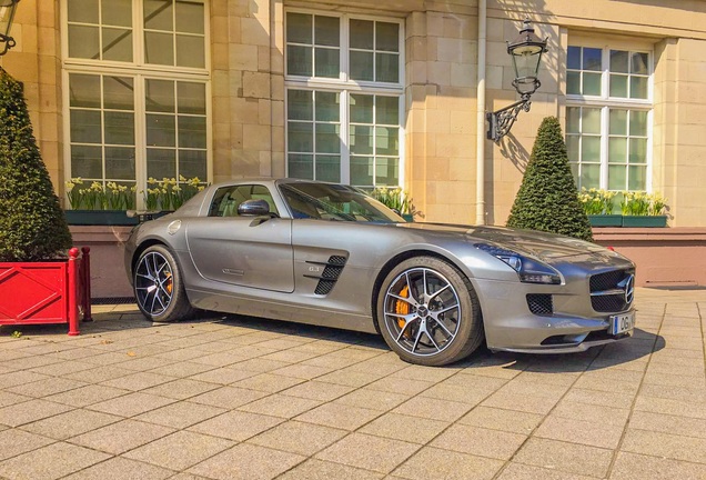 Mercedes-Benz SLS AMG GT Final Edition