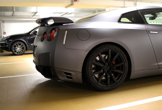 Nissan GT-R 2015