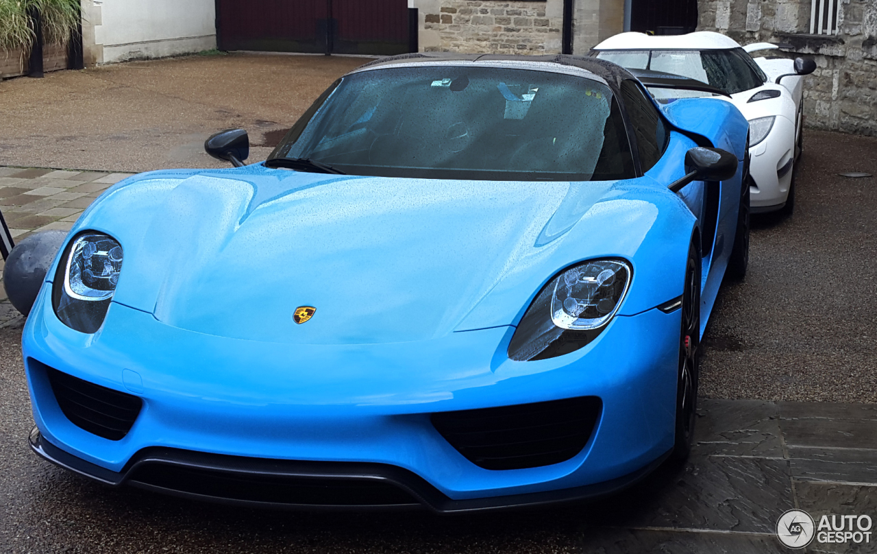 Porsche 918 Spyder Weissach Package