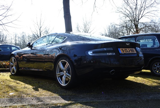 Aston Martin DB9