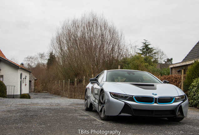 BMW i8