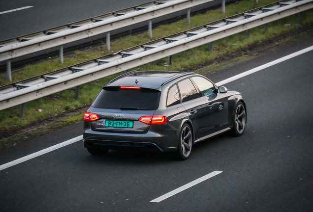 Audi RS4 Avant B8