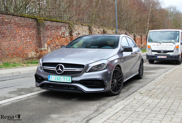 Mercedes-AMG A 45 W176 2015