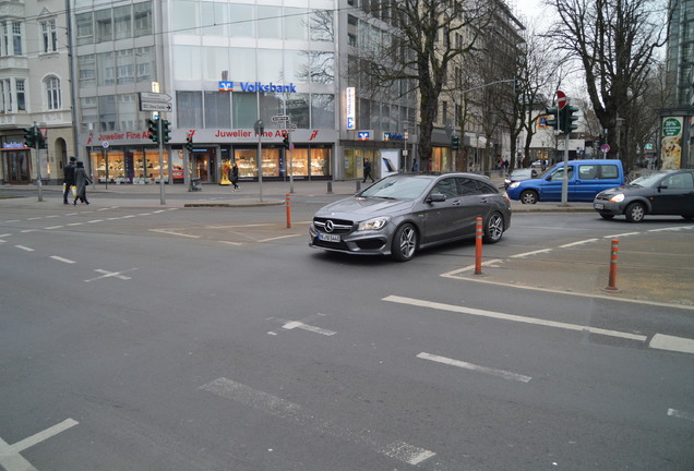 Mercedes-Benz CLA 45 AMG Shooting Brake