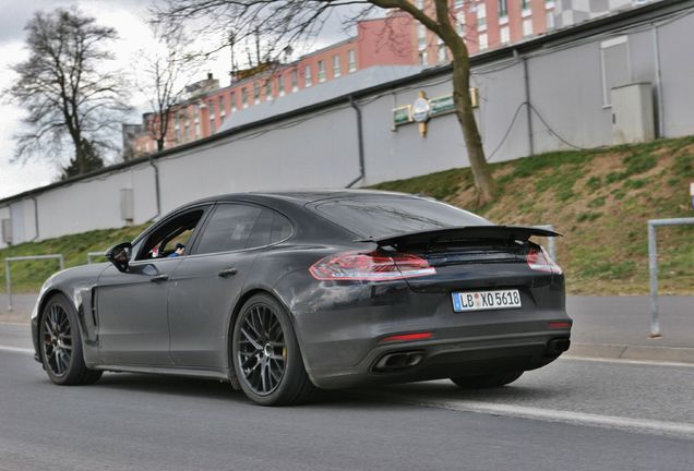 Porsche 971 Panamera Turbo