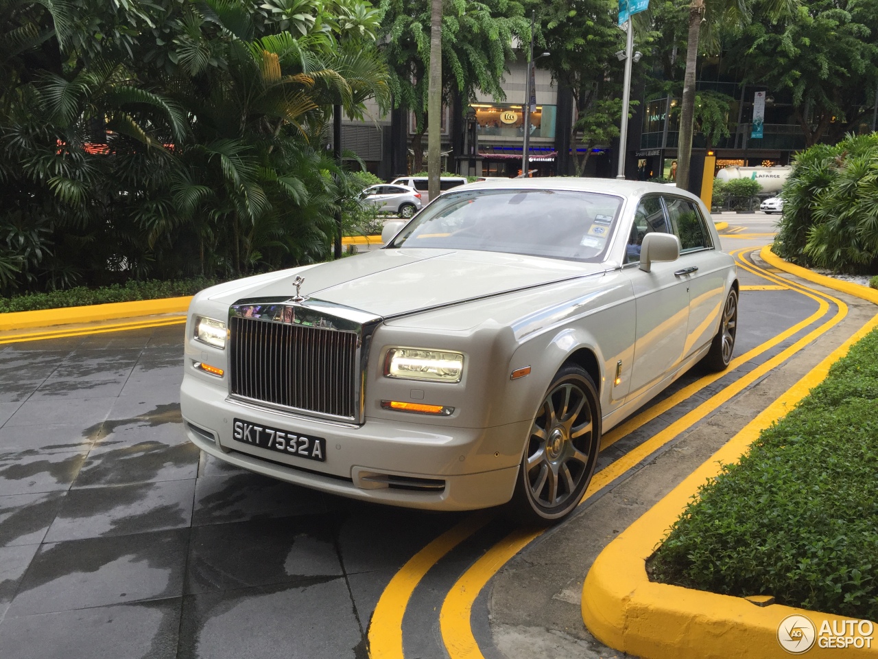 Rolls-Royce Phantom EWB Series II