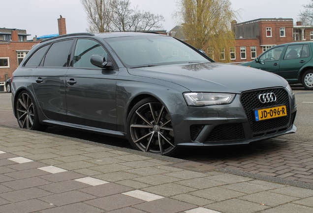 Audi RS4 Avant B8