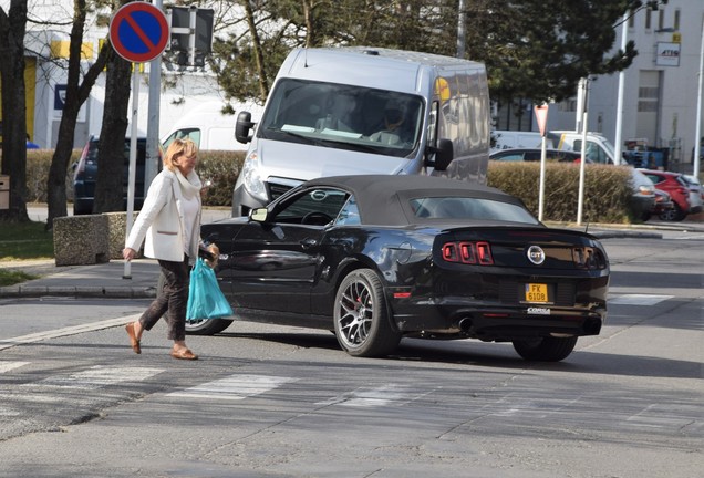 Ford Mustang GT Convertible 2013