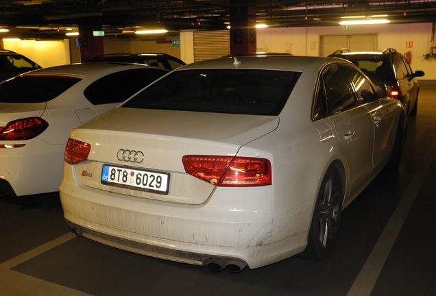 Audi S8 D4