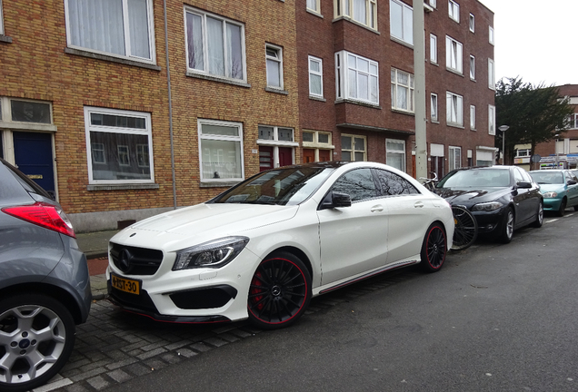 Mercedes-Benz CLA 45 AMG C117