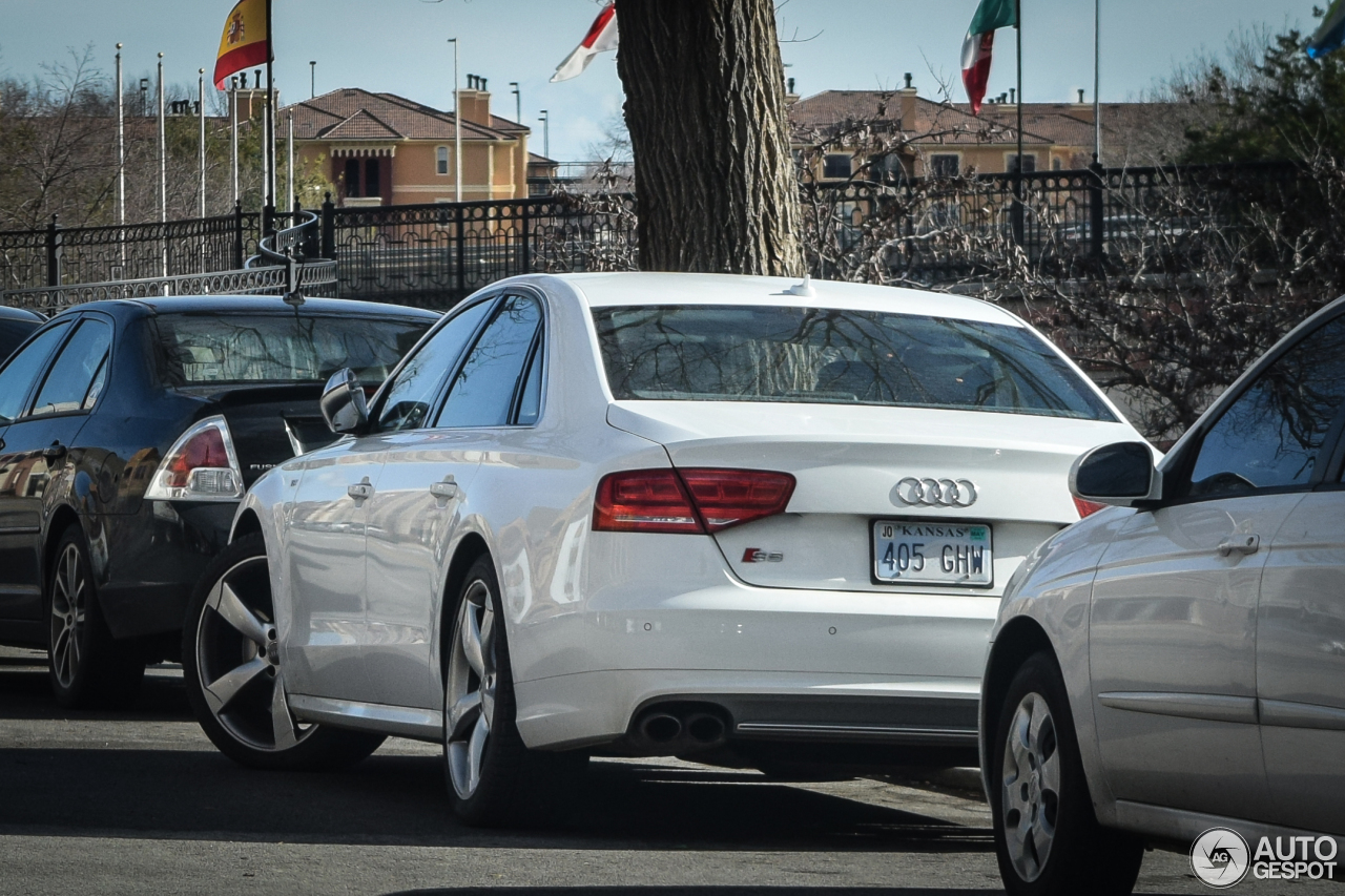 Audi S8 D4