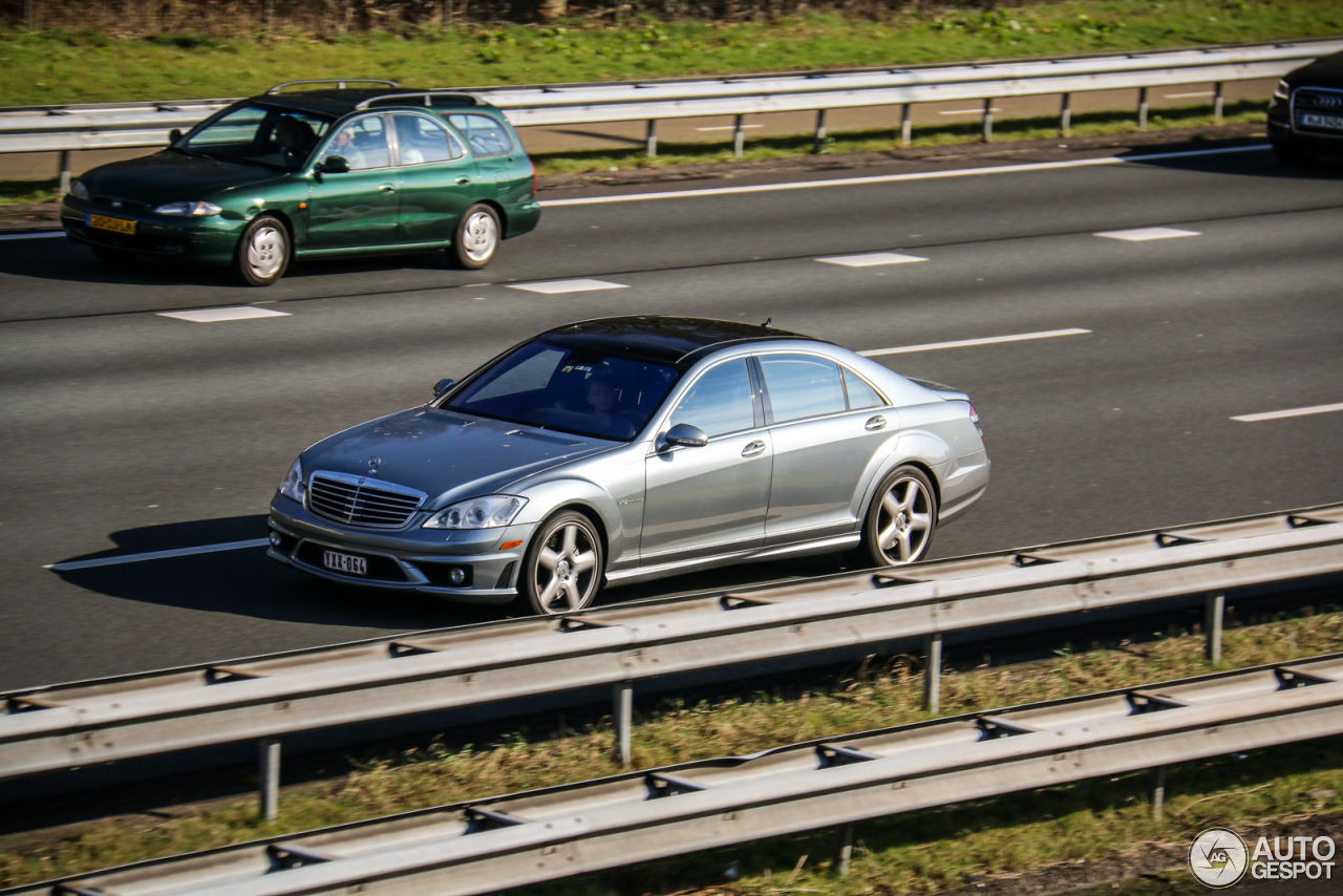 Mercedes-Benz S 65 AMG V221