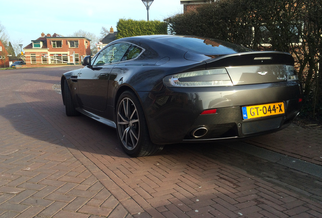 Aston Martin V8 Vantage S