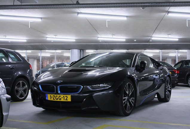 BMW i8