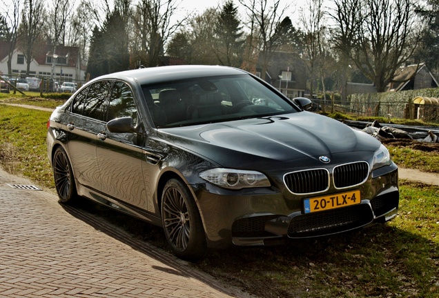 BMW M5 F10 2011