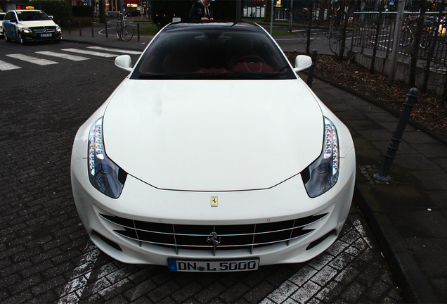 Ferrari FF