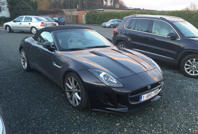 Jaguar F-TYPE S Convertible