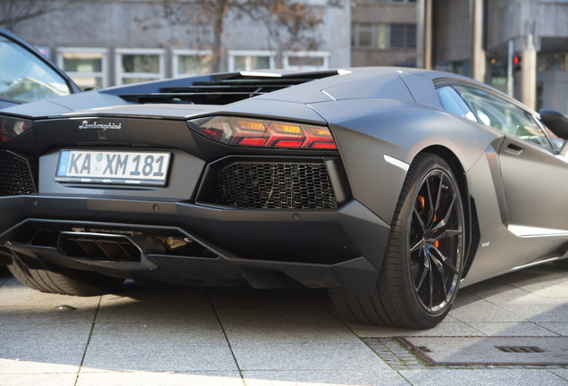 Lamborghini Aventador LP700-4