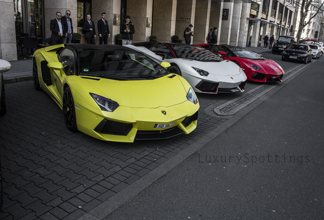 Lamborghini Aventador LP700-4 Roadster Pirelli Edition