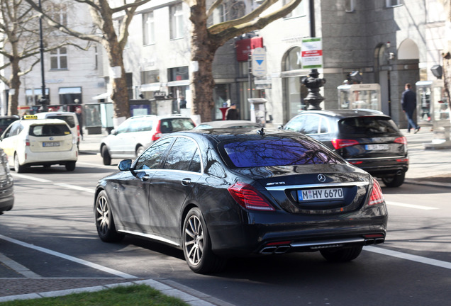 Mercedes-AMG S 63 V222