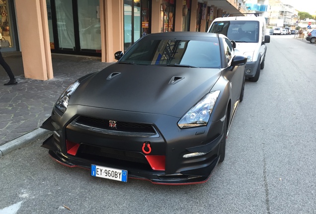 Nissan GT-R 2011