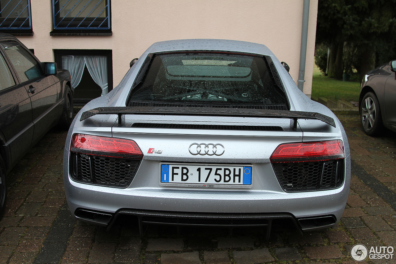 Audi R8 V10 Plus 2015