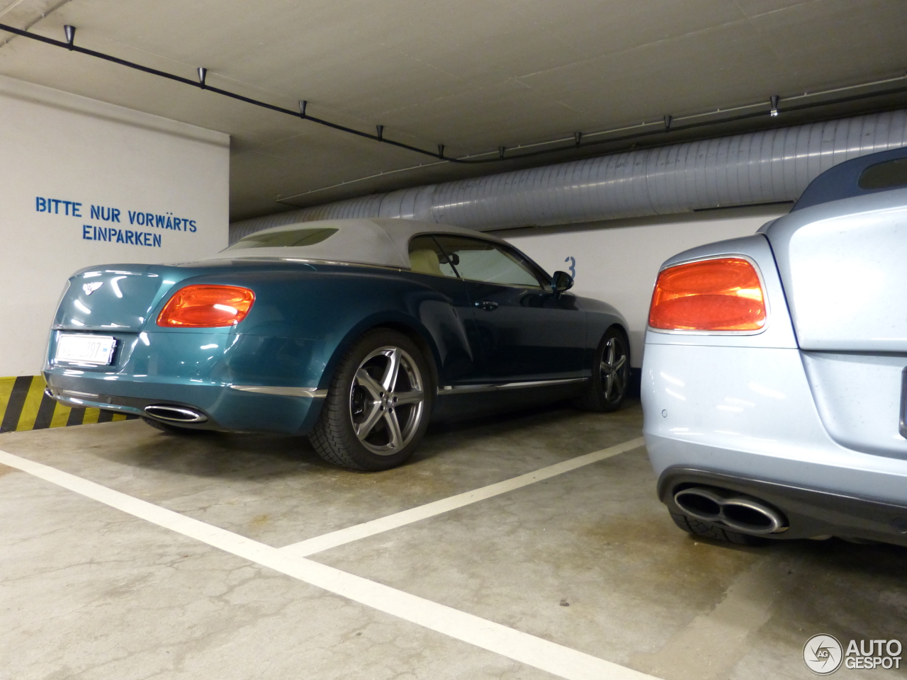 Bentley Continental GTC 2012