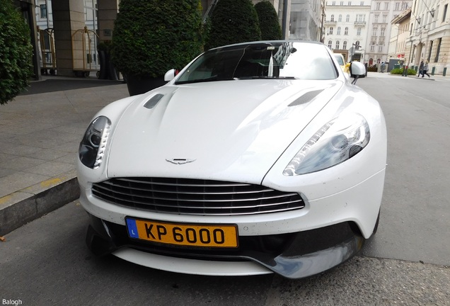 Aston Martin Vanquish Volante