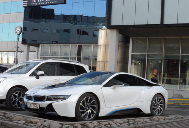 BMW i8