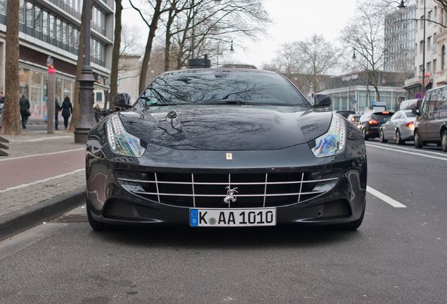 Ferrari FF