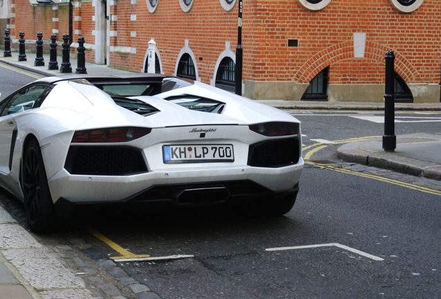 Lamborghini Aventador LP700-4 Roadster