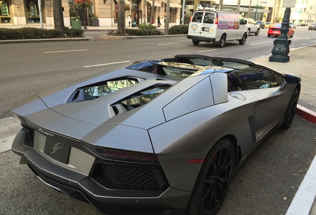 Lamborghini Aventador LP700-4 Roadster