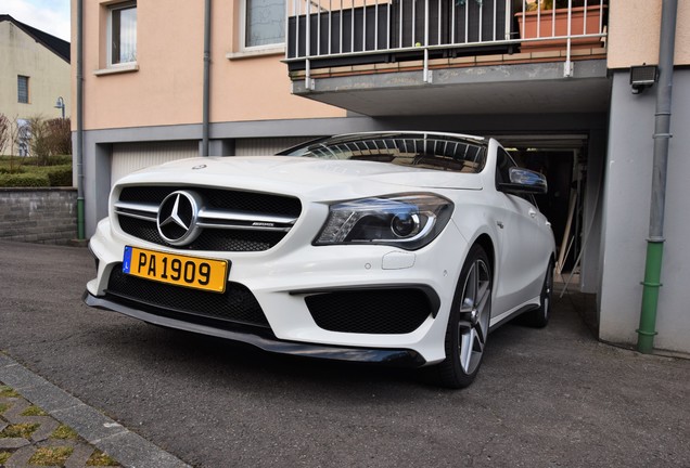 Mercedes-Benz CLA 45 AMG C117