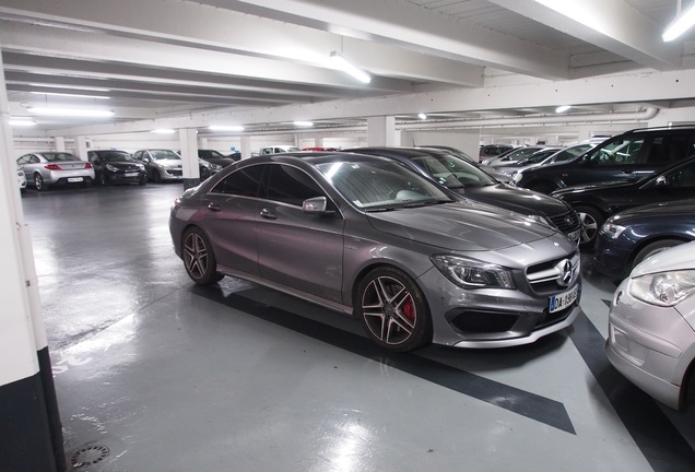 Mercedes-Benz CLA 45 AMG C117