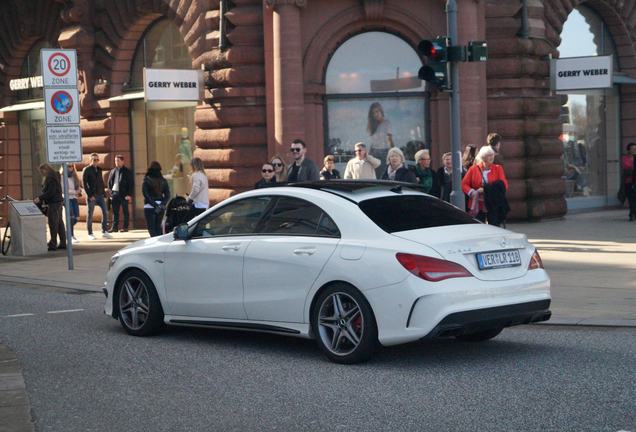 Mercedes-Benz CLA 45 AMG C117