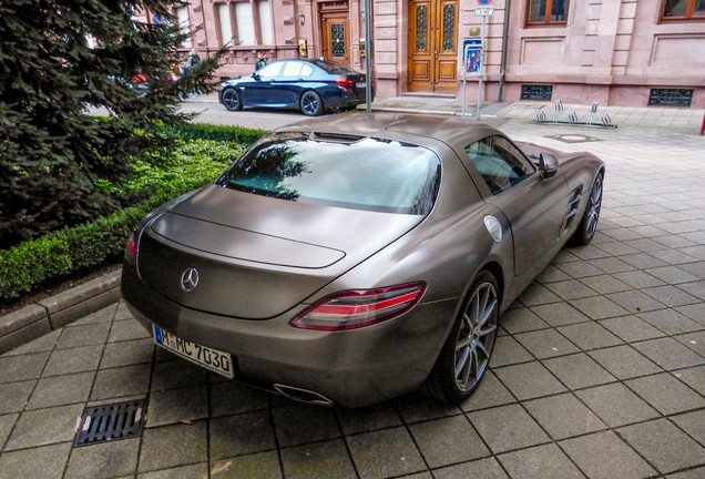 Mercedes-Benz SLS AMG