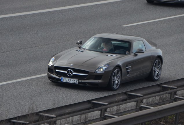 Mercedes-Benz SLS AMG