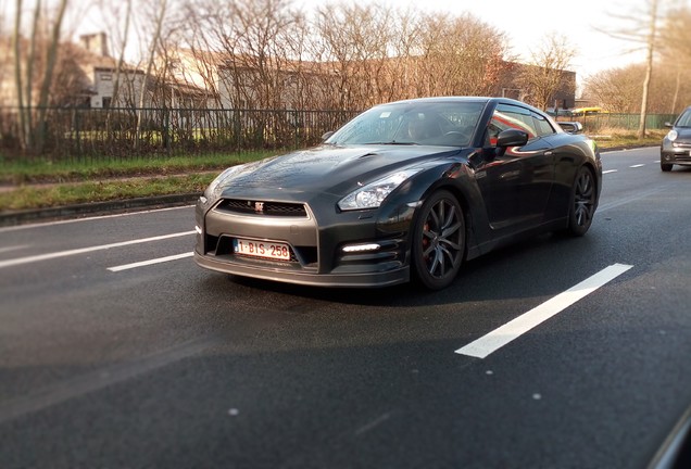 Nissan GT-R 2012