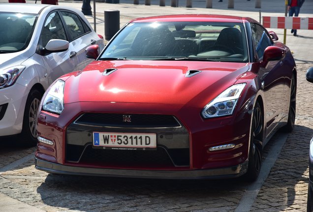 Nissan GT-R 2015