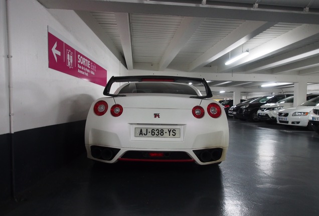 Nissan GT-R