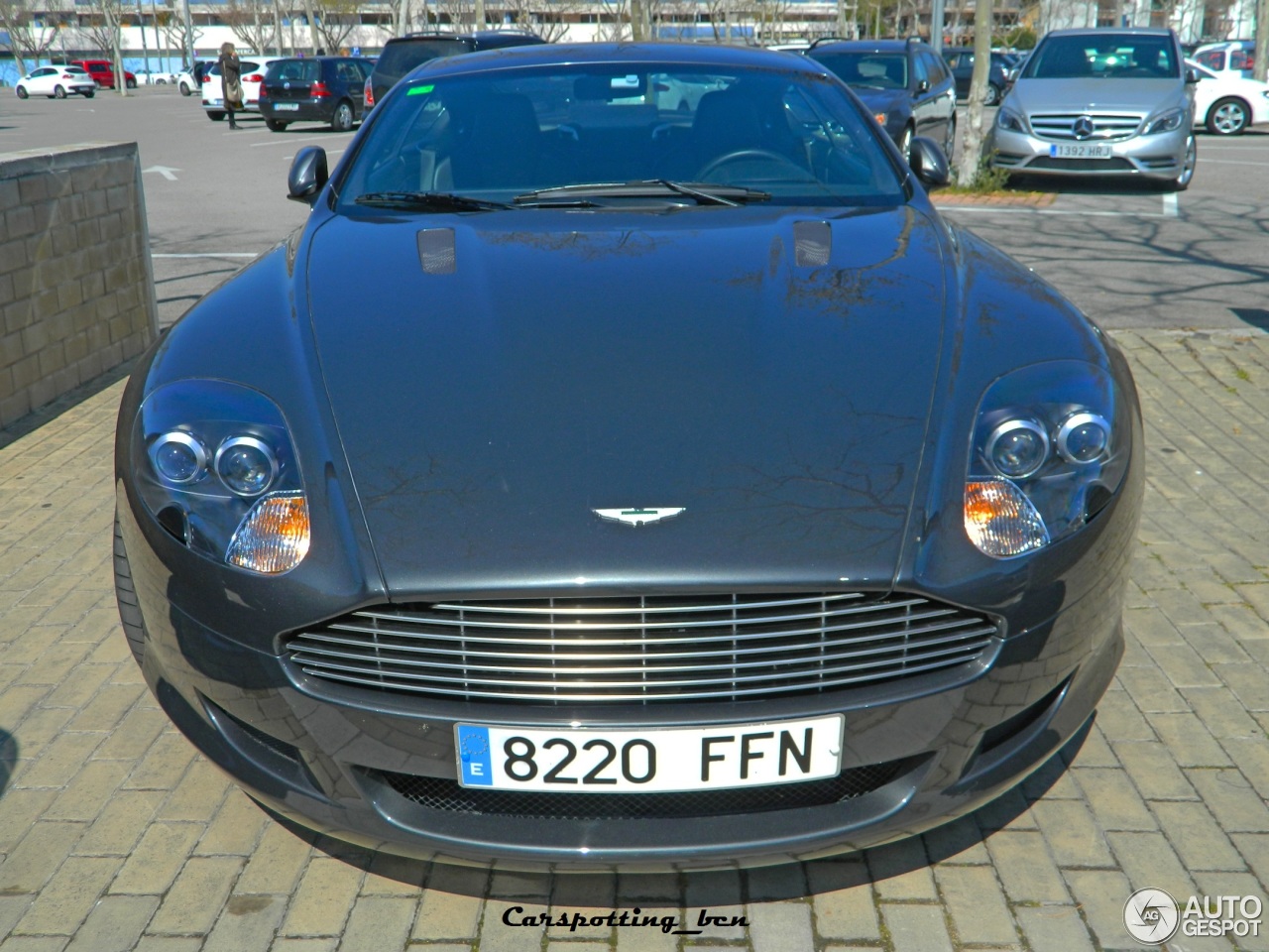 Aston Martin DB9