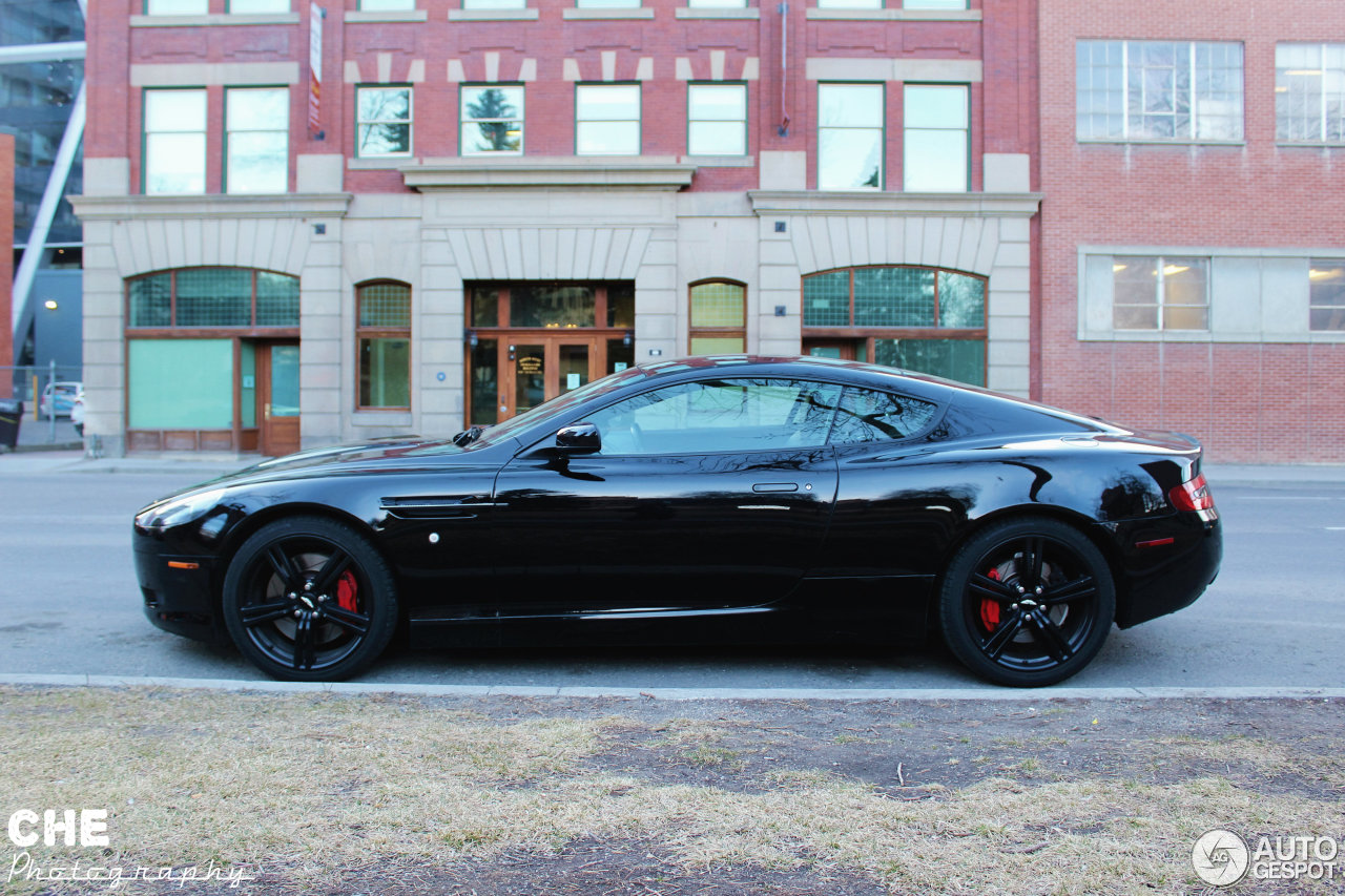 Aston Martin DB9