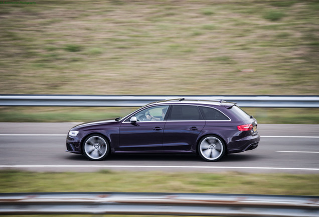 Audi RS4 Avant B8