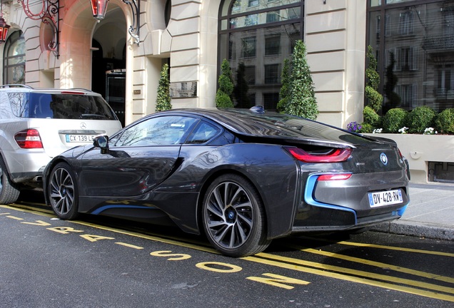 BMW i8