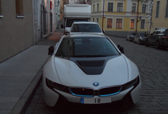 BMW i8