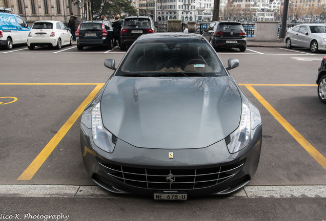 Ferrari FF