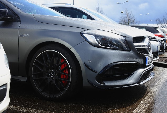 Mercedes-AMG A 45 W176 2015