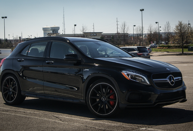 Mercedes-AMG GLA 45 X156