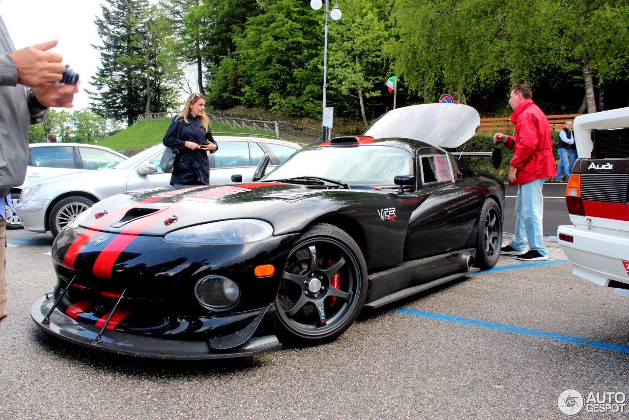 Dodge Viper GTS R