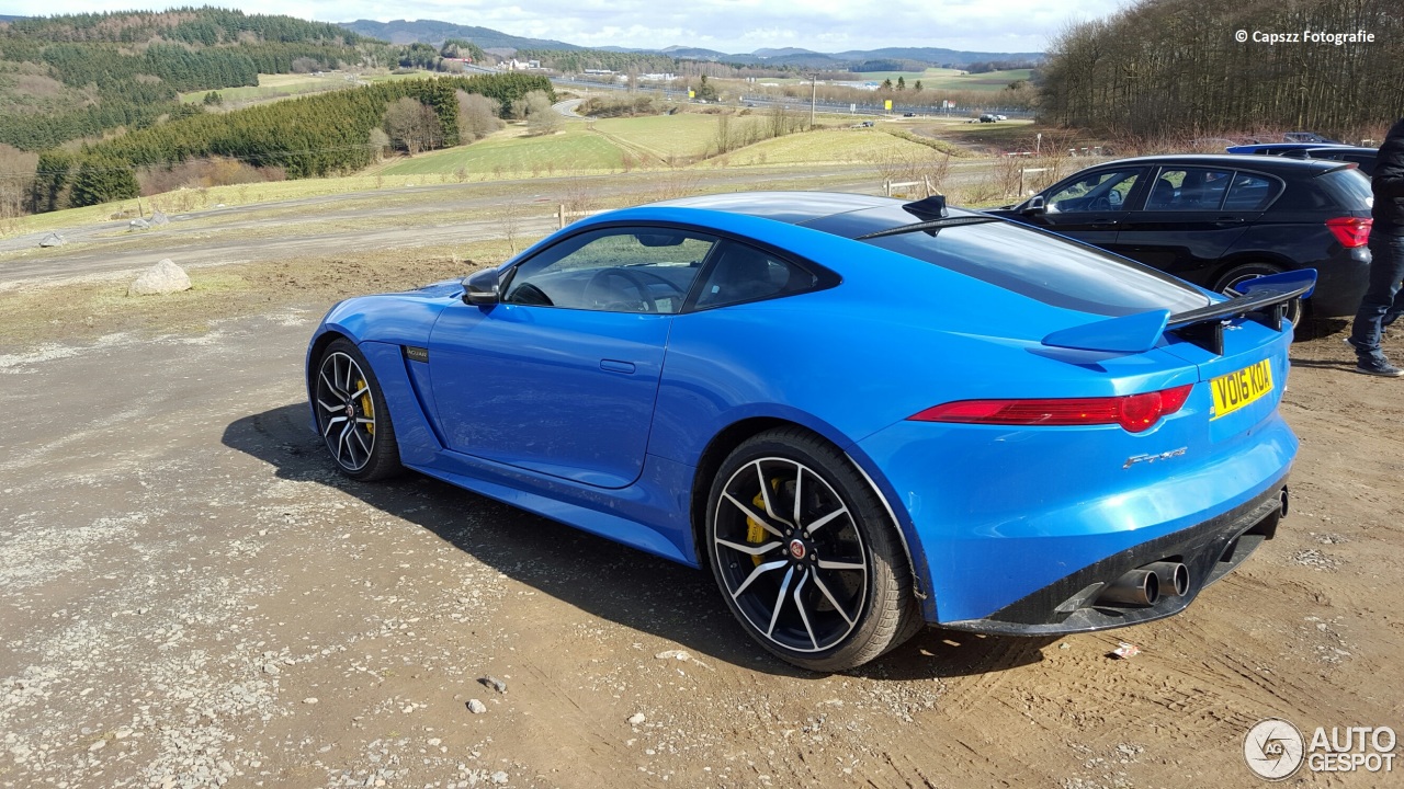 Jaguar F-TYPE SVR Coupé